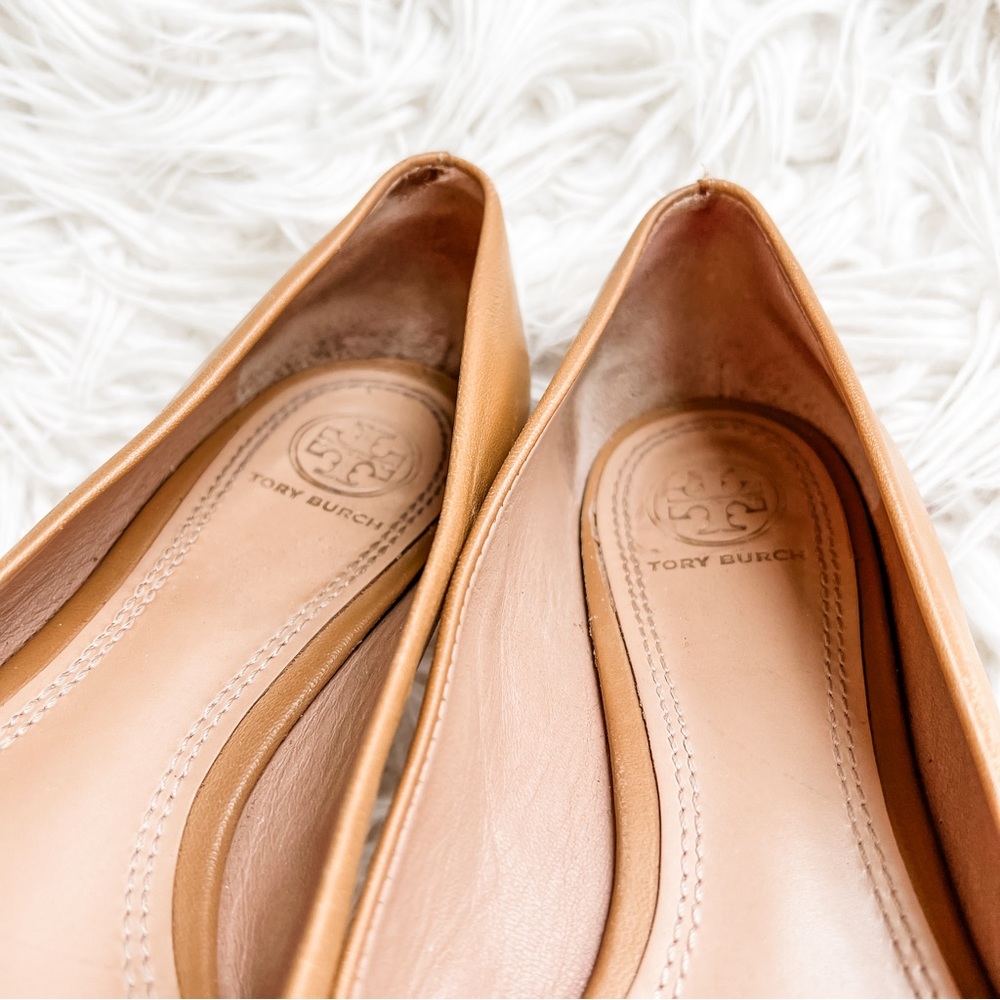 Tory Burch | Lowell 2 Tan Ballet Flats - Picture 4 of 9